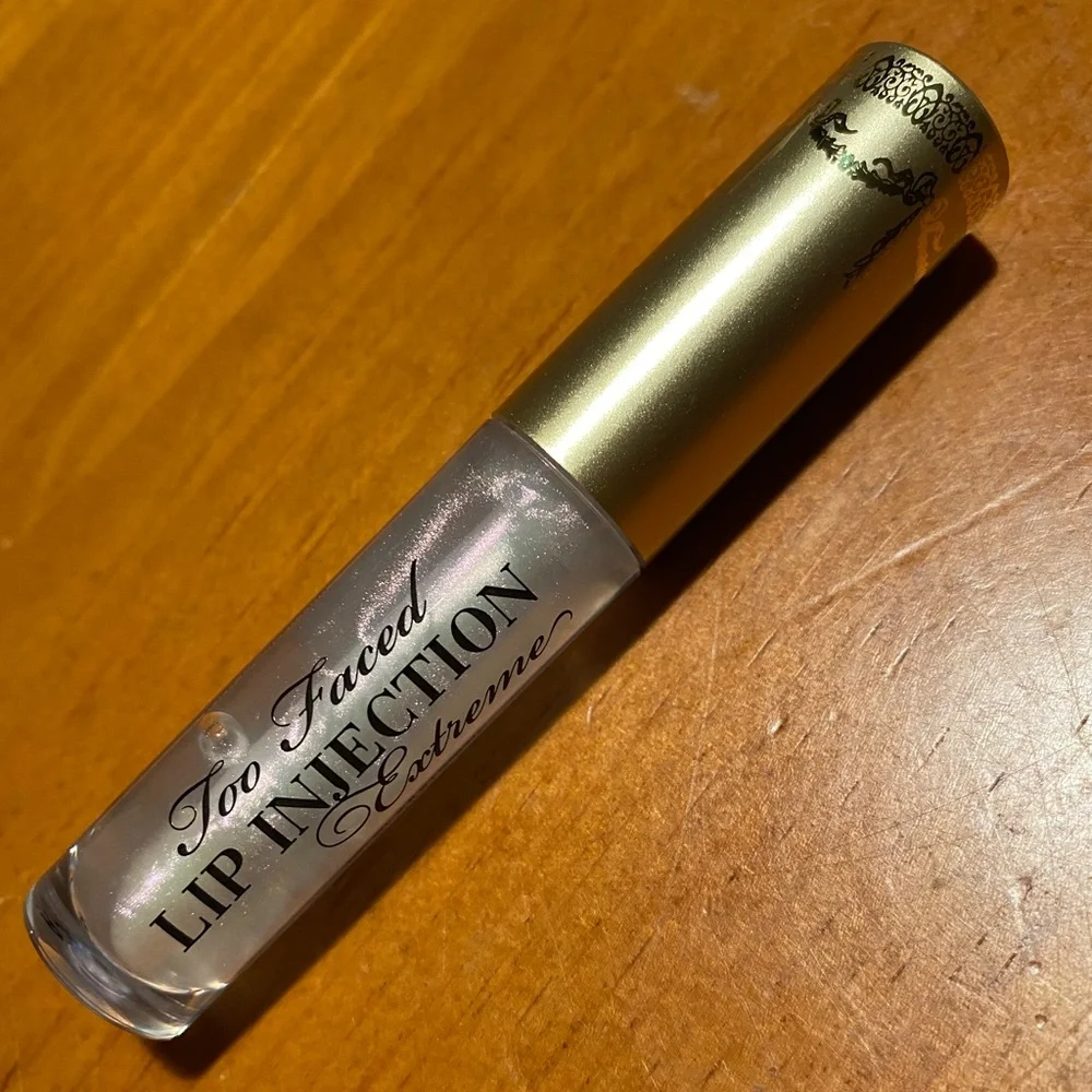 Too Faced Lip Injection Extreme Lipgloss